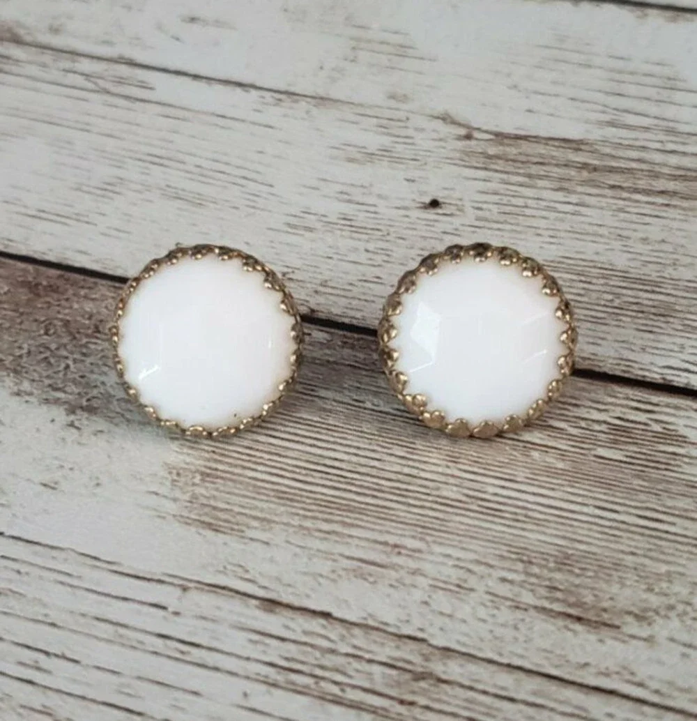 Vintage Clip On Earrings - White & Gold Tone Circle Just Over 5/8